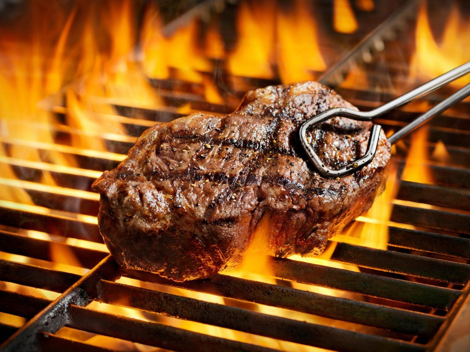 https://thebestgrillcompany.com/cdn/shop/files/BBQ-Grilled-Steak-1536x1152.jpg?v=1661907339&width=1500